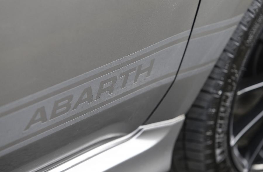 Детали экстерьера Abarth 595 Competizione 2014 года  (AU) (фото 12 из 26)